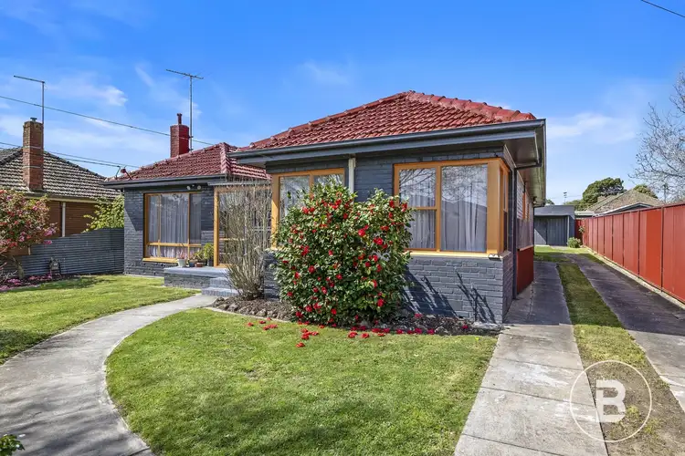 24 Essex Street, Wendouree VIC 3355
