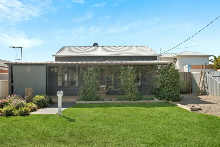 31 Whinnerah Avenue, Aldinga Beach SA 5173