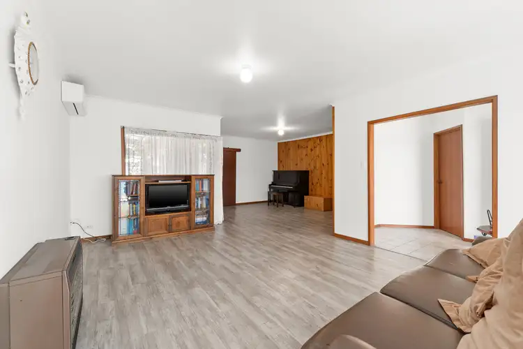 Sixth view of Homely house listing, 8 Tulloch Way, Traralgon VIC 3844