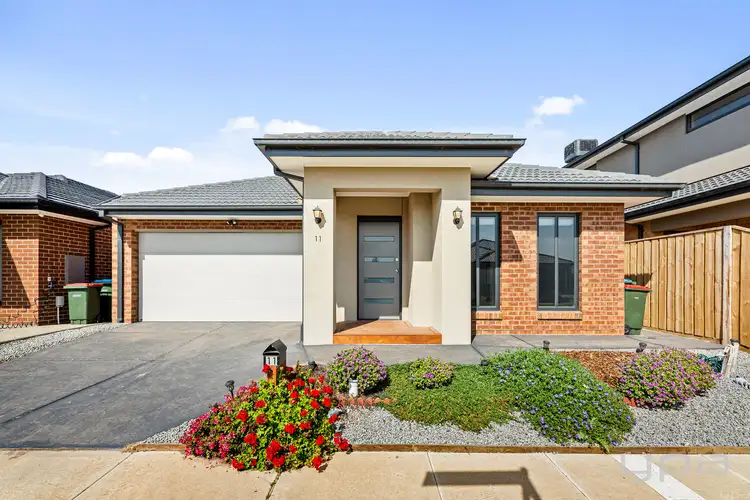 11 Callanish Street