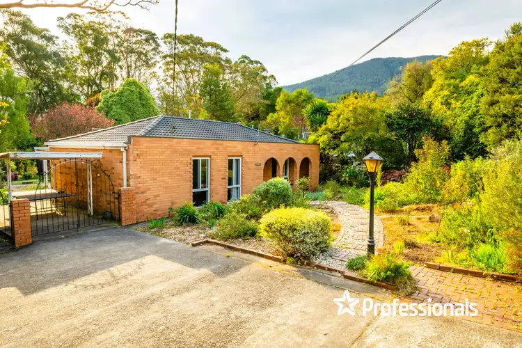 12 Lincoln Road, Warburton VIC 3799