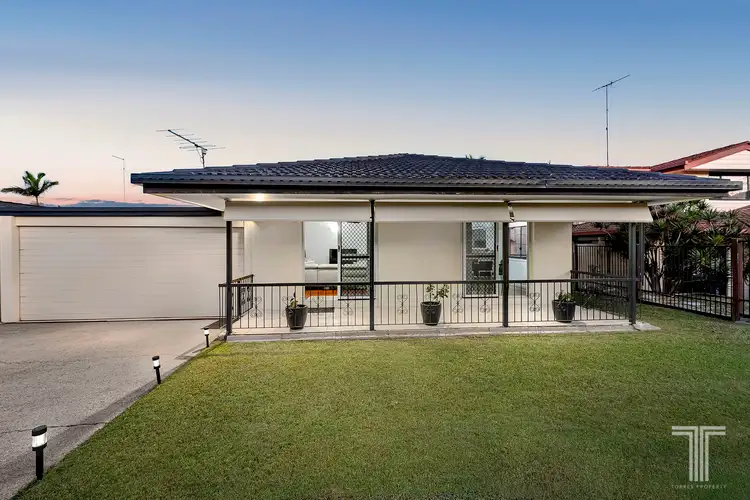 37 Honeysuckle Street, Mansfield QLD 4122