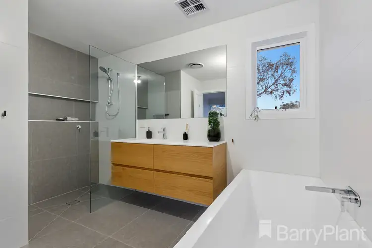 Fifth view of Homely house listing, 11 Hinkler Avenue, Macleod VIC 3085