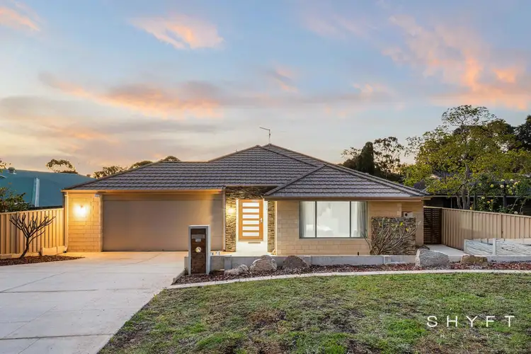 13 Dinsdale Place, Hamersley WA 6022