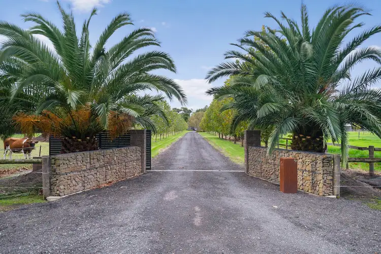 32 Greenpatch Drive, Bangholme VIC 3175