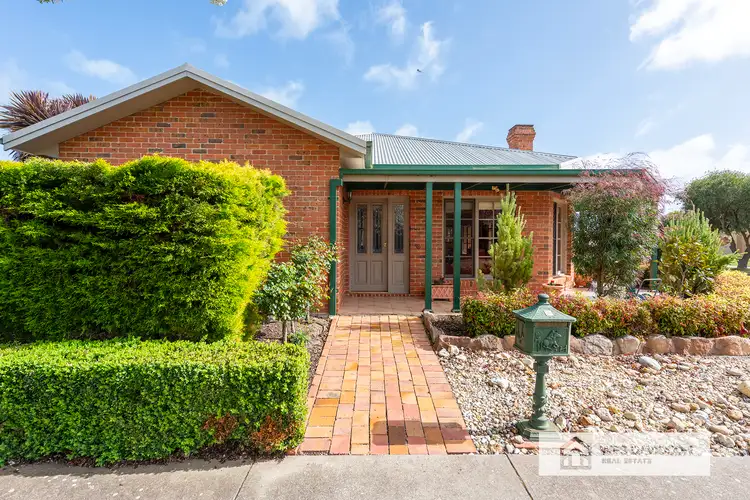 128 Barnes Boulevard, Horsham VIC 3400