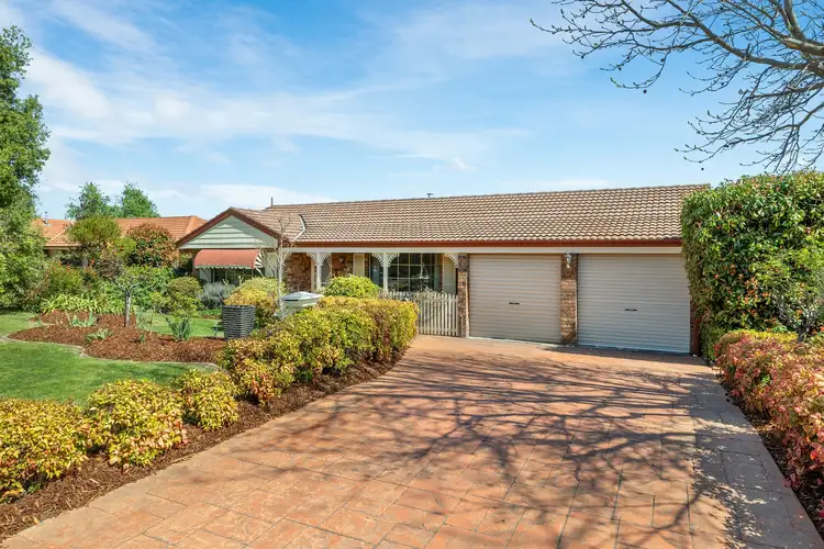 11 Parkview Crescent, Jerrabomberra NSW 2619