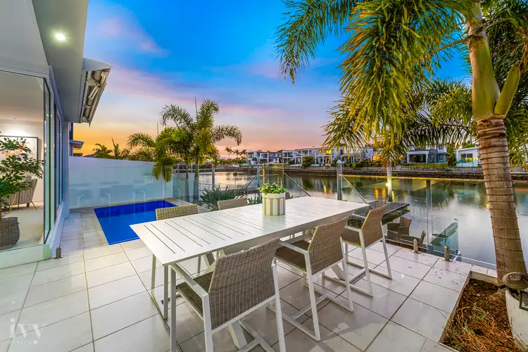 74 North Quay Circuit, Hope Island QLD 4212