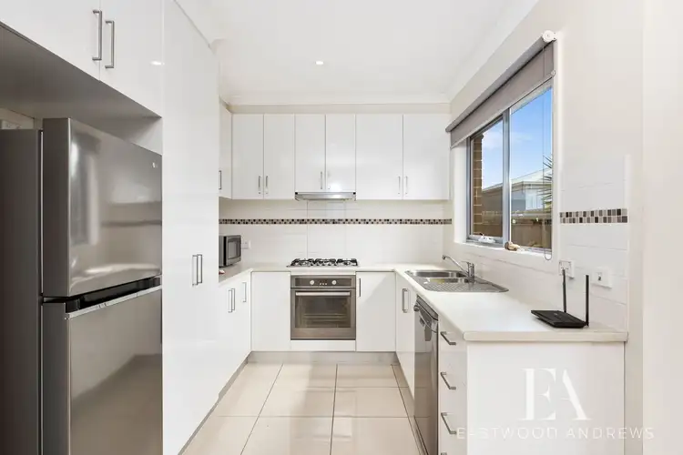 Fifth view of Homely unit listing, 2/63 Oakwood Crescent, Waurn Ponds VIC 3216
