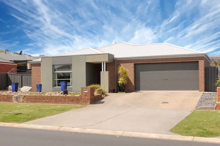 4 Silky Oak Avenue, Wodonga VIC 3690