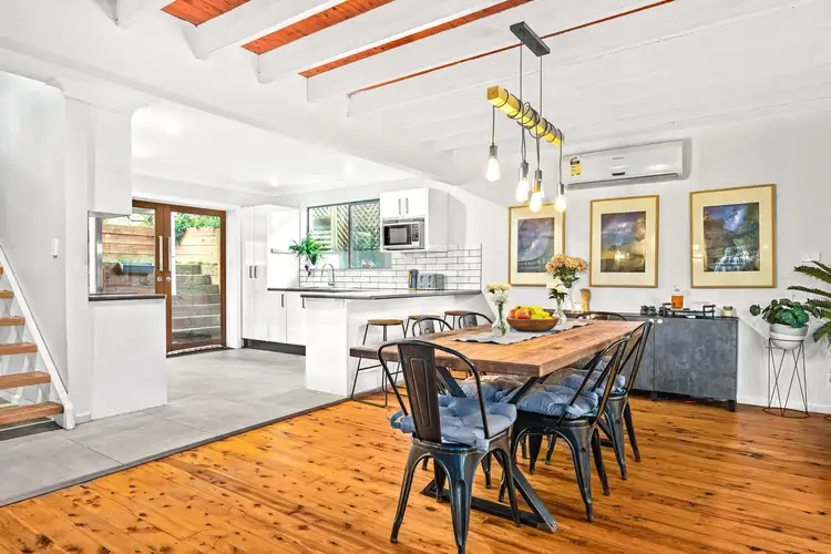 5 Oakglen Road