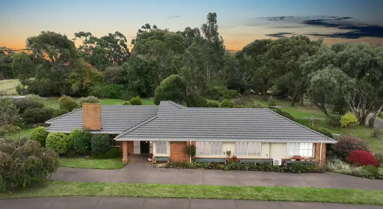 15 Nightingale Street, Gordon VIC 3345