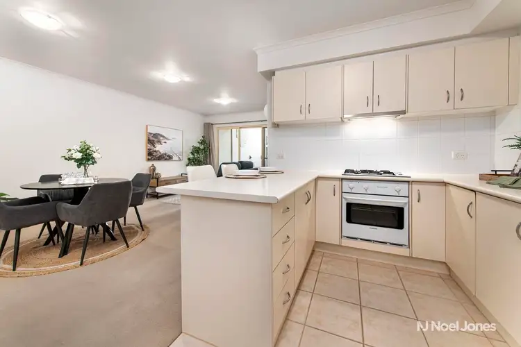 Sixth view of Homely apartment listing, 4/11 Milne Street, Templestowe VIC 3106