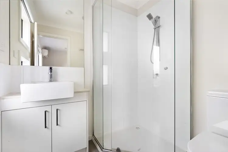 Sixth view of Homely townhouse listing, 4/17 Forster Road, Mount Waverley VIC 3149
