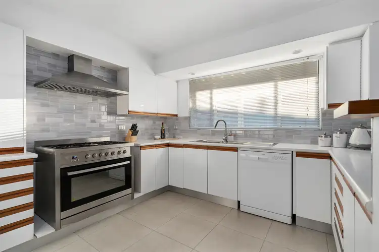 Fifth view of Homely house listing, 2 Wentworth Court, Lavington NSW 2641