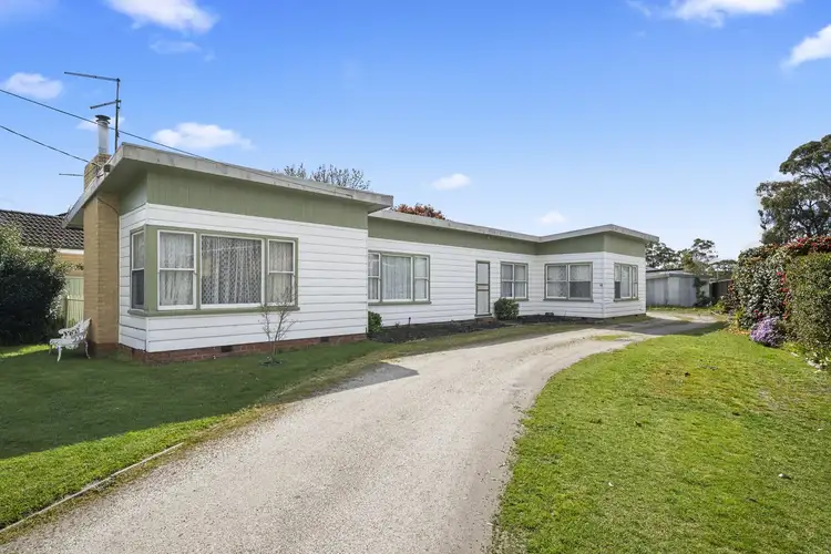 111 Lylia Avenue, Mount Clear VIC 3350