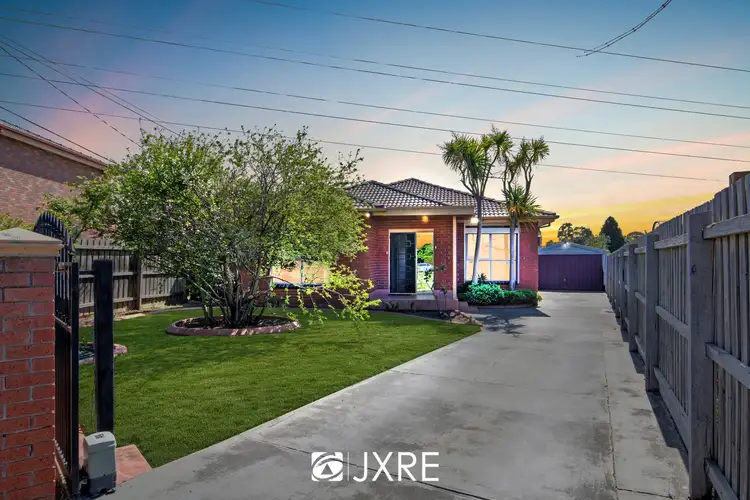 6 Snowy Court, Clayton South VIC 3169