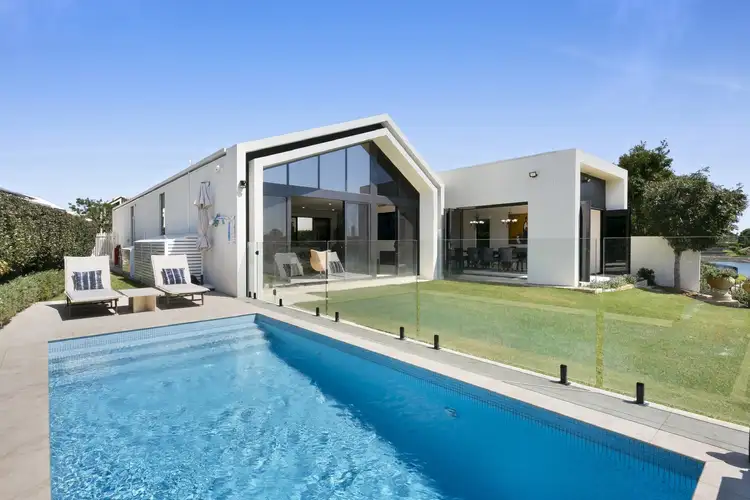 18 Sanctuary Court, Mermaid Waters QLD 4218