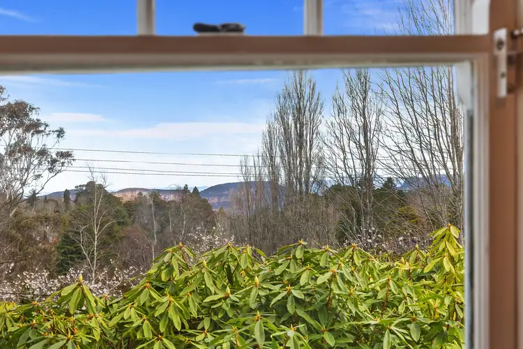 Fifth view of Homely house listing, 10 Lachlan Avenue, Leura NSW 2780