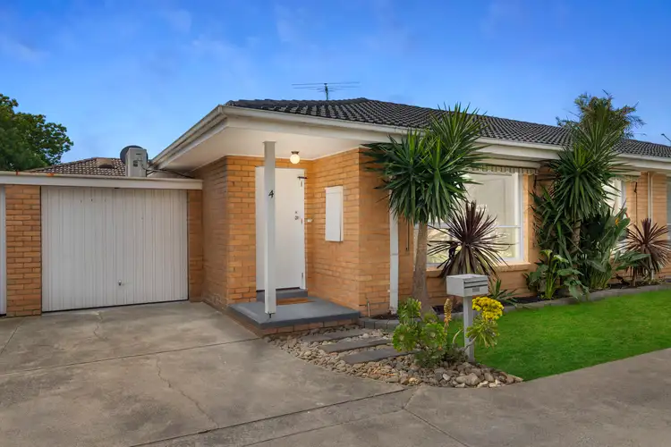Main view of Homely unit listing, 4/438-440 Nepean Highway, Parkdale VIC 3195