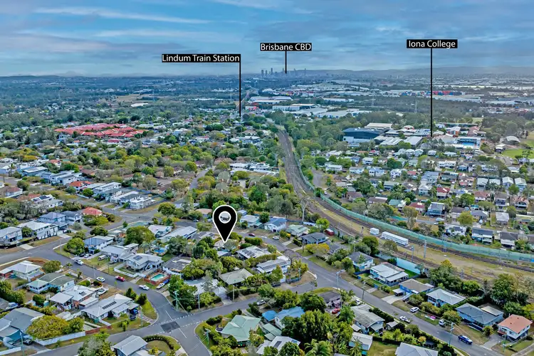 60 Curve Avenue, Wynnum QLD 4178