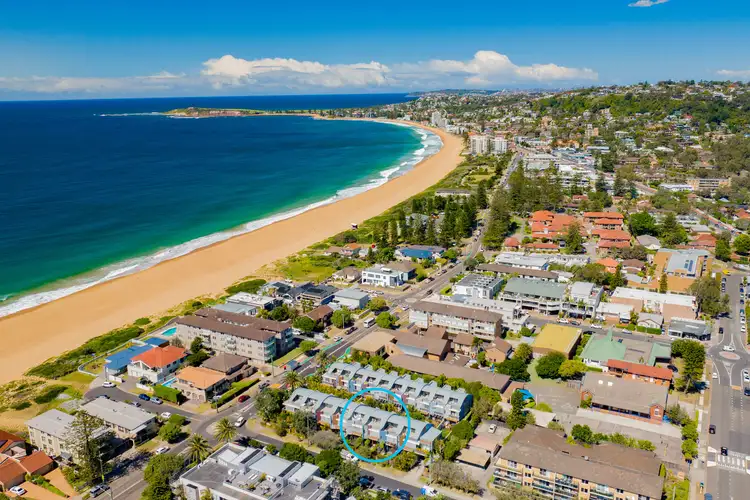 Second view of Homely house listing, 6/8 Wellington Street, Narrabeen NSW 2101