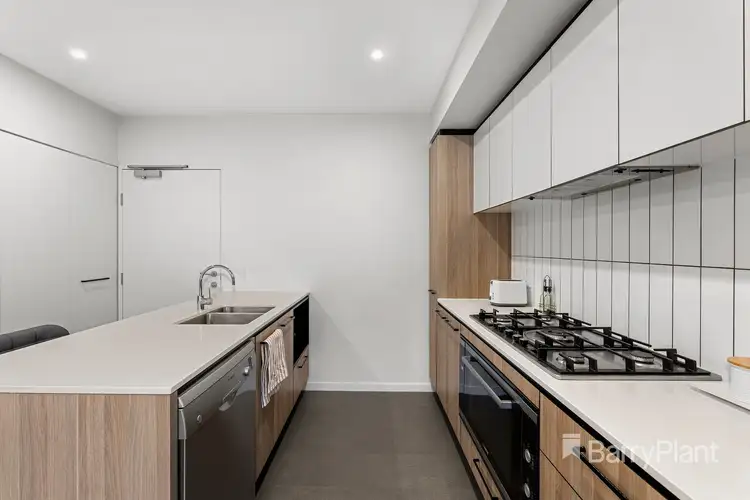 207/30 Oleander Drive, Mill Park VIC 3082