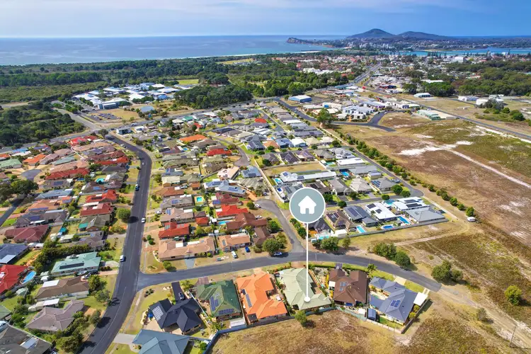 Third view of Homely villa listing, 2/8 Asplenii Crescent, Tuncurry NSW 2428