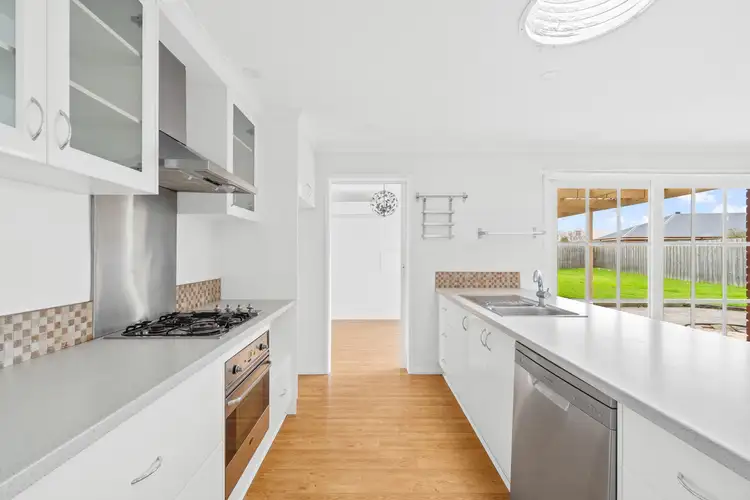 Fifth view of Homely house listing, 14 Regency Court, Traralgon VIC 3844