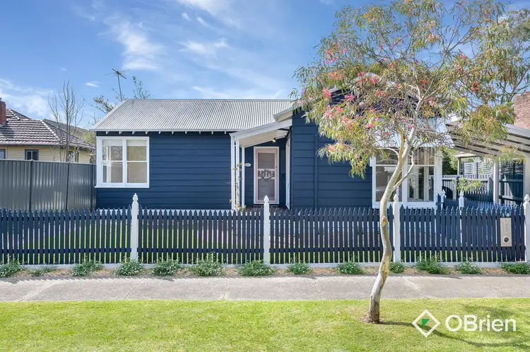 1B Roberta Grove, Frankston VIC 3199