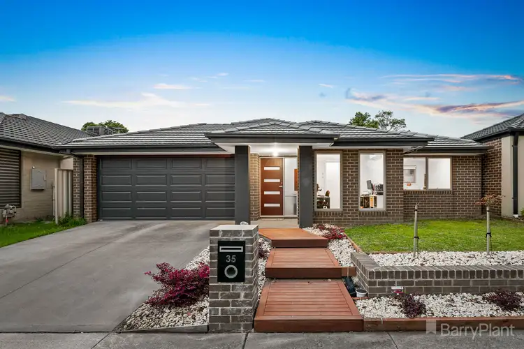 35 Willowtree Drive, Pakenham VIC 3810