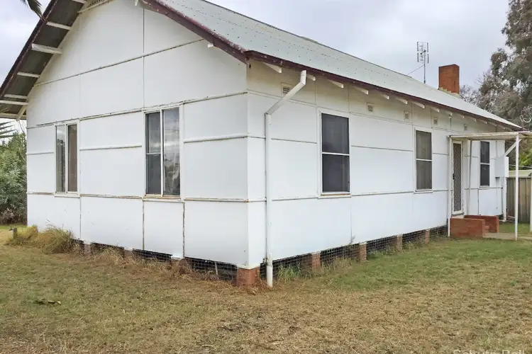 51 Fifth Ave Avenue, Narromine NSW 2821