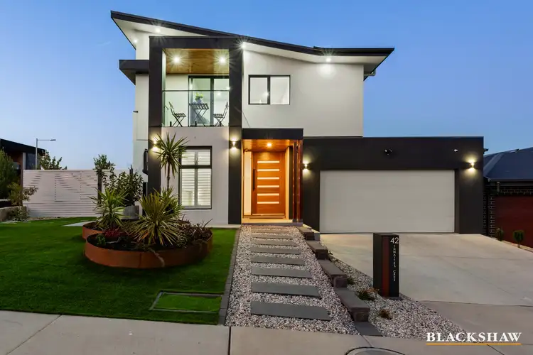 42 Thwaites Crescent, Wright ACT 2611