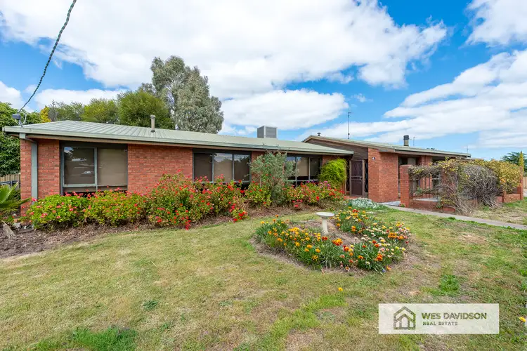 6 Mintern Crescent, Horsham VIC 3400
