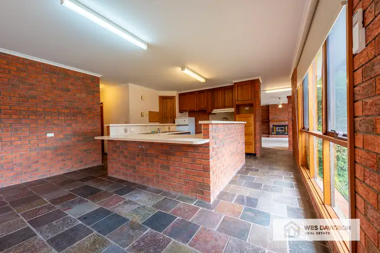 Second view of Homely house listing, 6 Mintern Crescent, Horsham VIC 3400