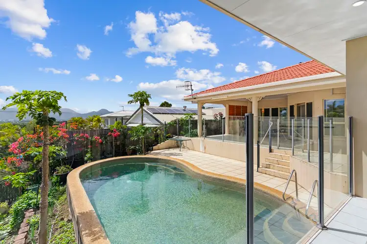 10 Rosemont Court, Mooroobool QLD 4870