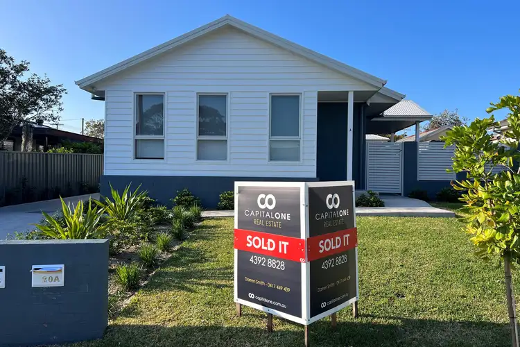 20a Crossingham Street, Canton Beach NSW 2263