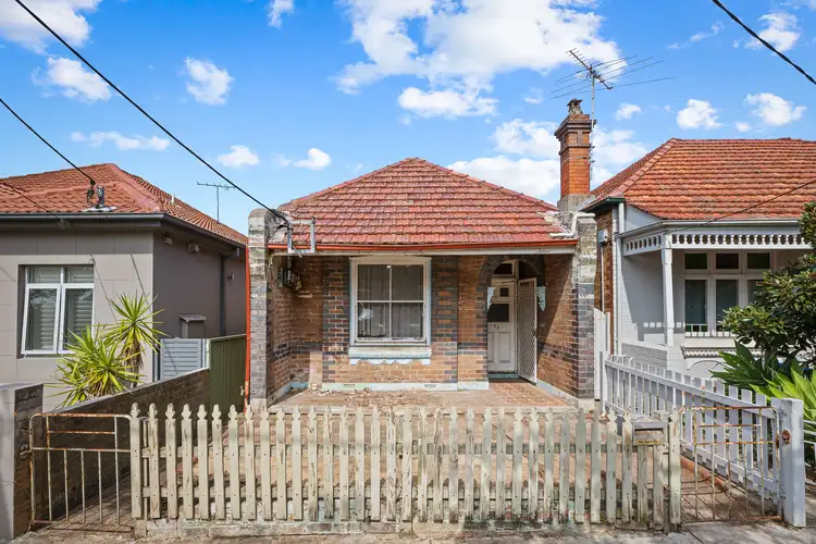 32 Frampton Avenue, Marrickville NSW 2204