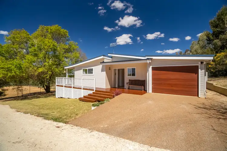 22 Sattlers Road, Armidale NSW 2350