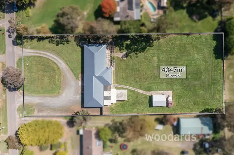 14 Todd Lane, Romsey VIC 3434