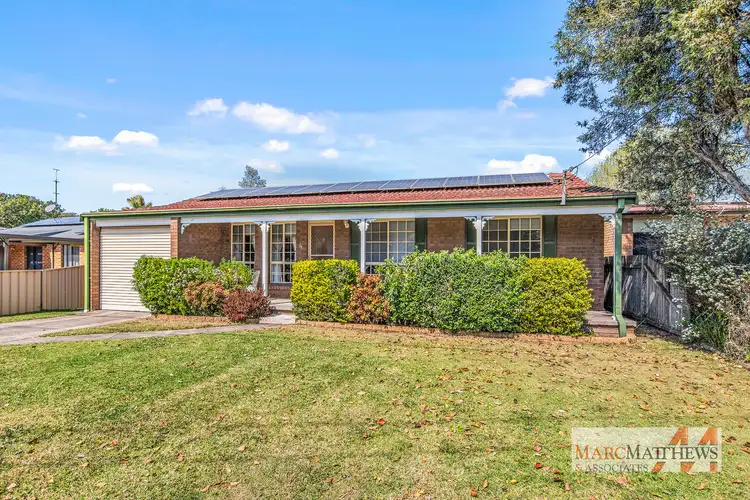 4 Cambridge Circle, Ourimbah NSW 2258
