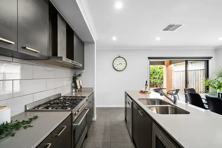 Fourth view of Homely house listing, 6 Swainson Close, Tarneit VIC 3029