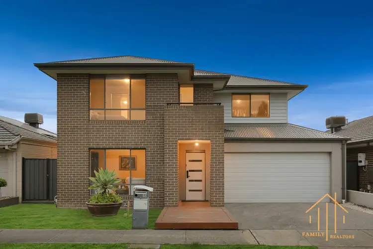 55 Chagall Parade, Clyde North VIC 3978