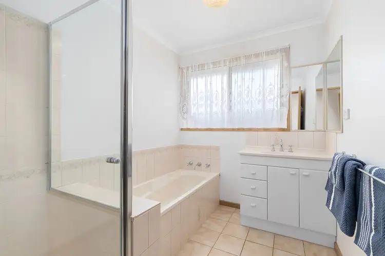 Sixth view of Homely unit listing, 2/36 Mulquiney Crescent, Highton VIC 3216