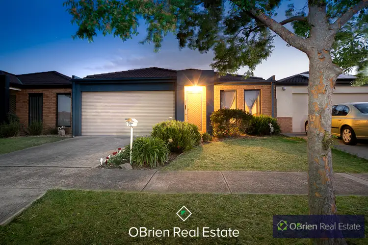25 Phoenix Avenue, Cranbourne VIC 3977