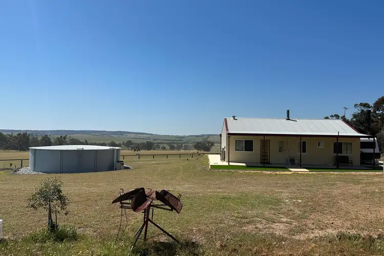 Kokendin Road, Beverley WA 6304