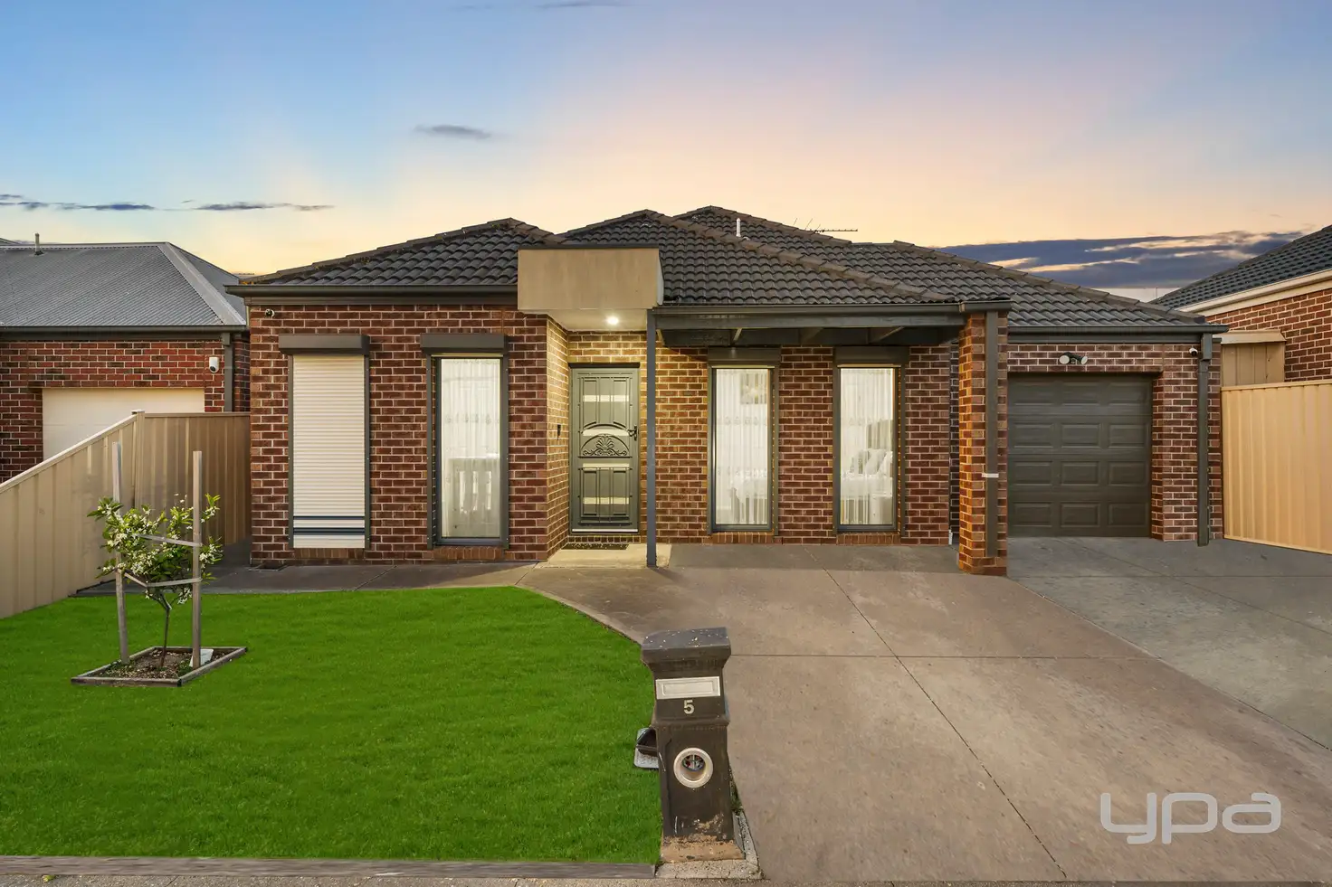 Main view of Homely house listing, 5 Aberfeldie Way, Caroline Springs VIC 3023