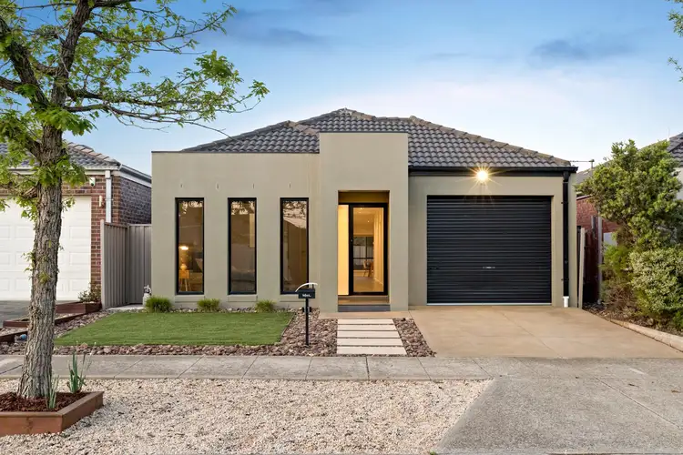 11 Gisborne Way, Caroline Springs VIC 3023