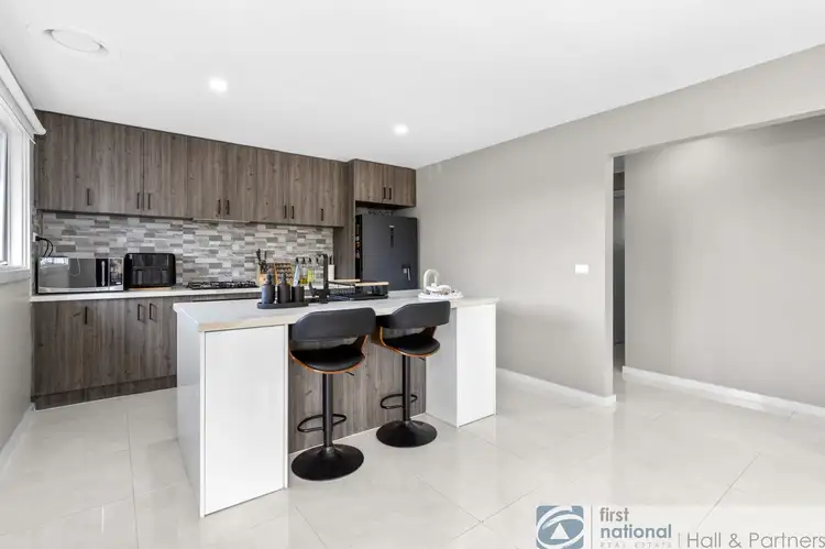 Second view of Homely house listing, 2 Simpson Court, Hallam VIC 3803