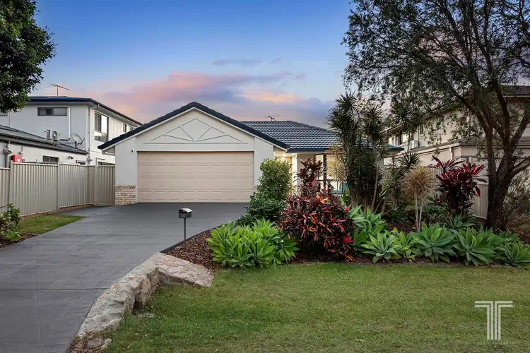 12 Melaleuca Place, Carindale QLD 4152